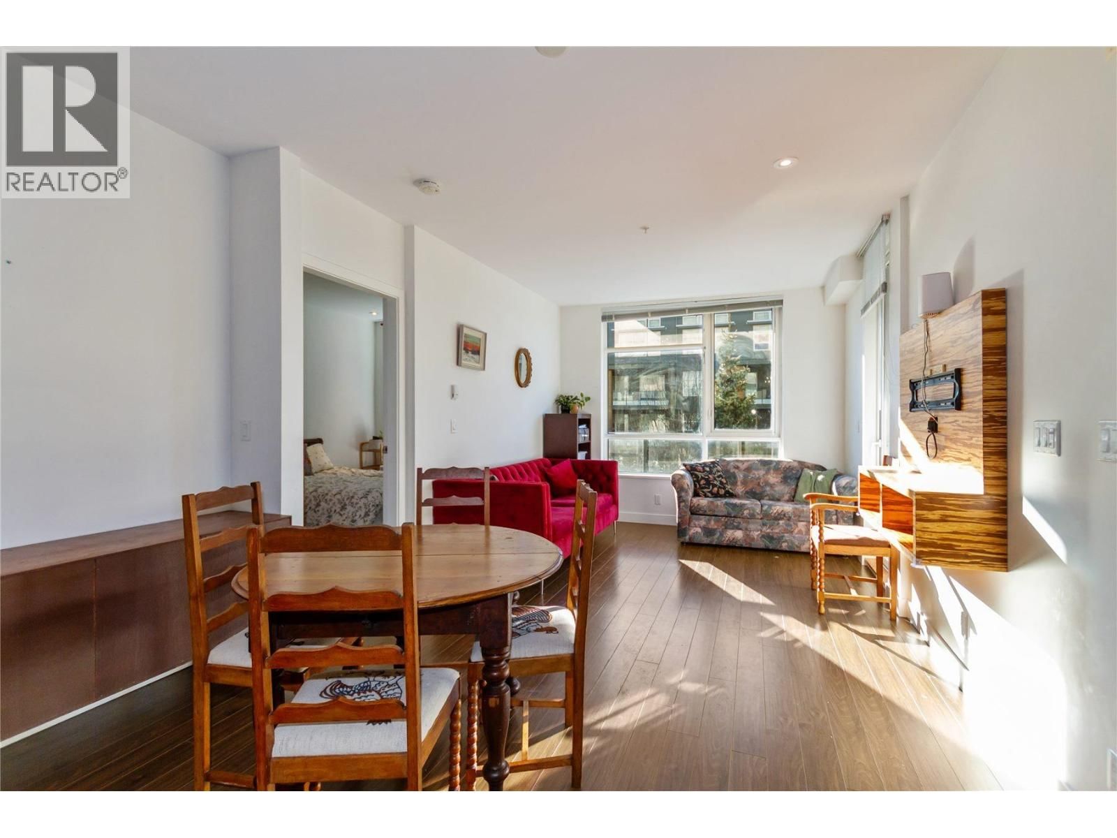 101 - 9150 UNIVERSITY HIGH STREET Image 3