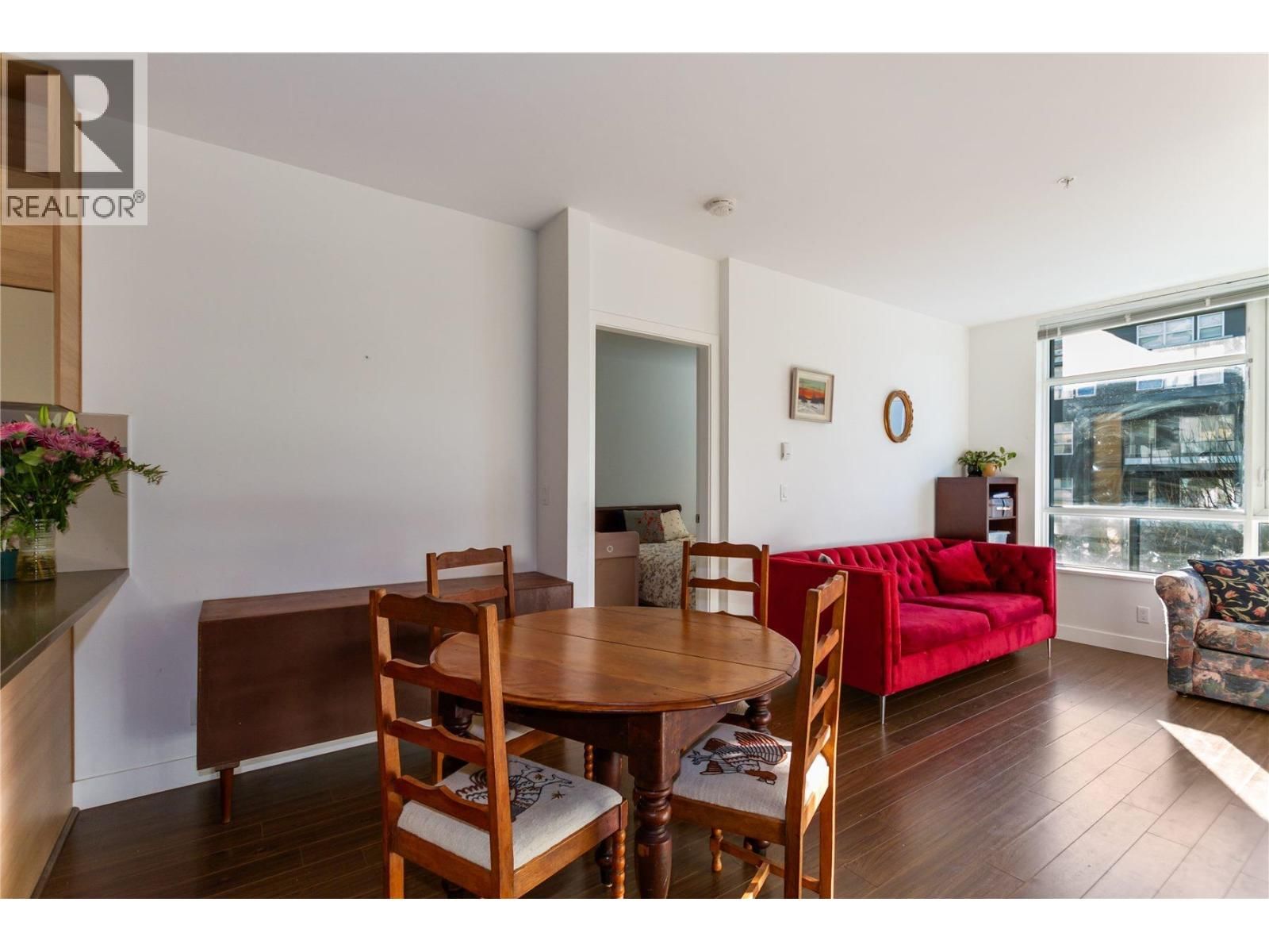 101 - 9150 UNIVERSITY HIGH STREET Image 9