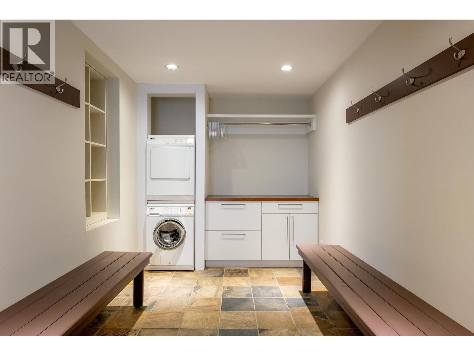 8364 MOUNTAIN VIEW DRIVE Image 27