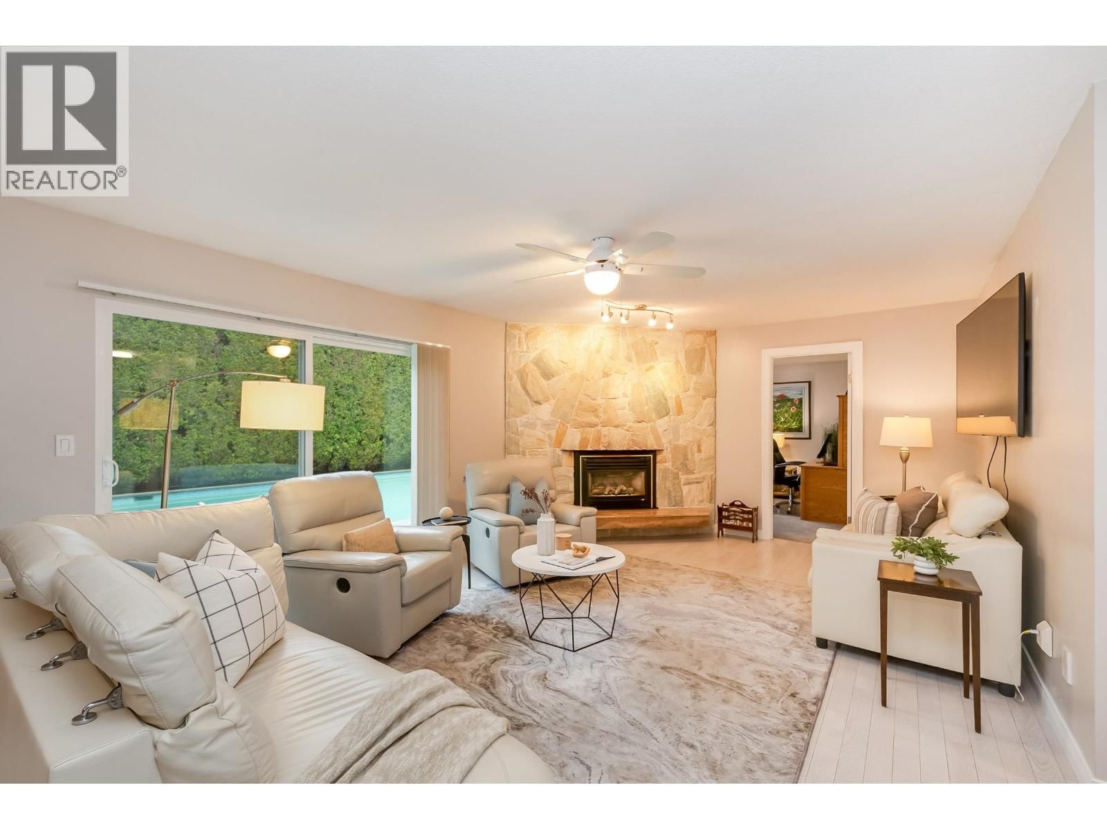 2419 SHAWNA WAY Image 13