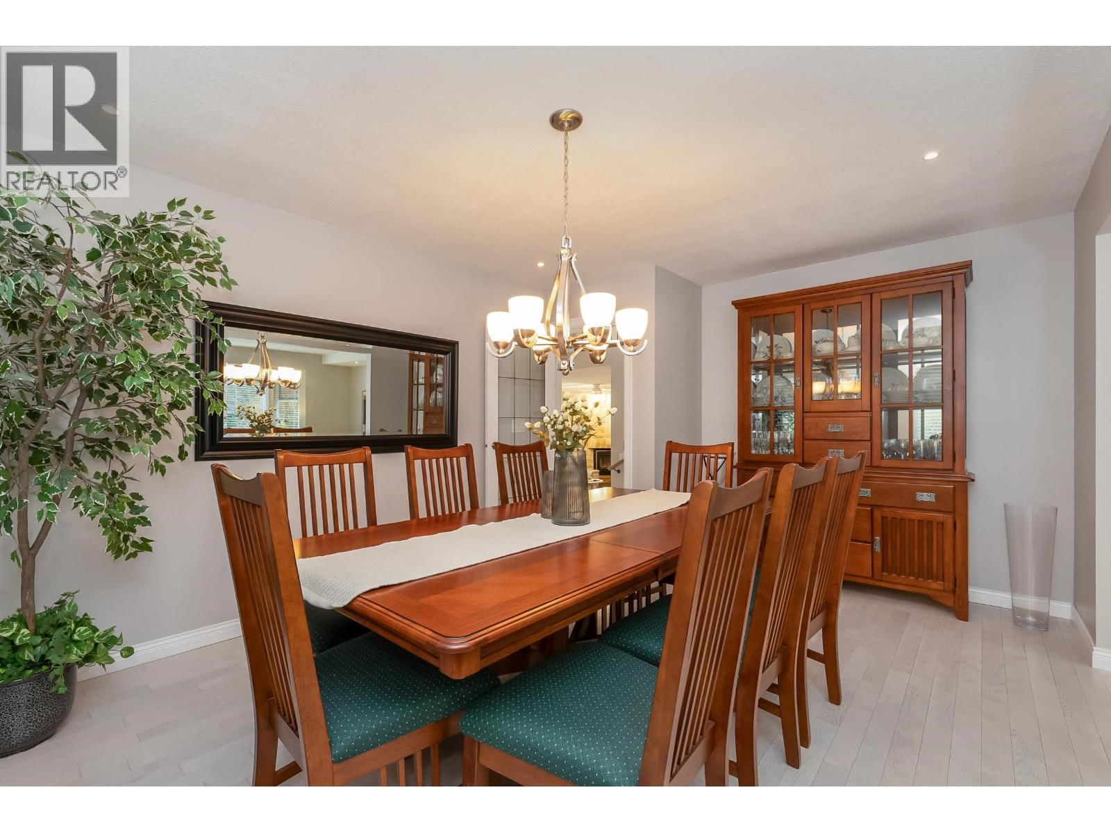 2419 SHAWNA WAY Image 9