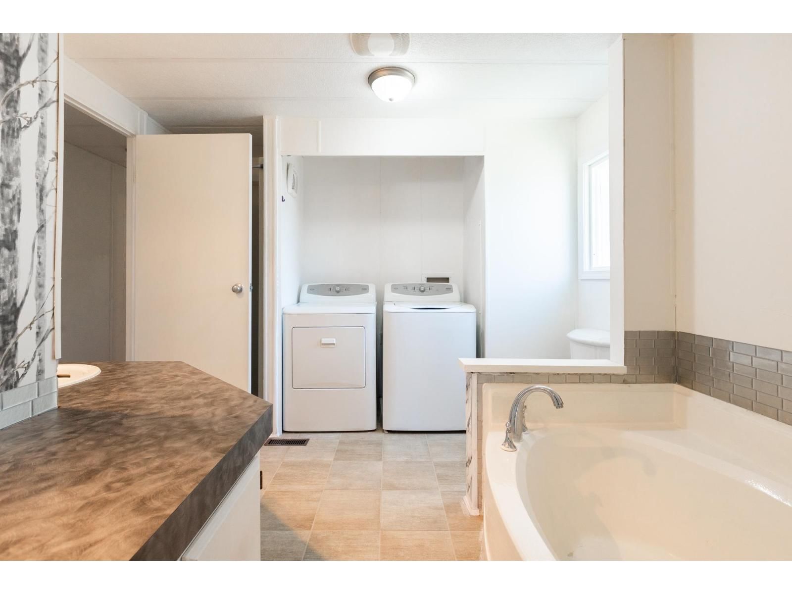 129 - 27111 0 AVENUE Image 27