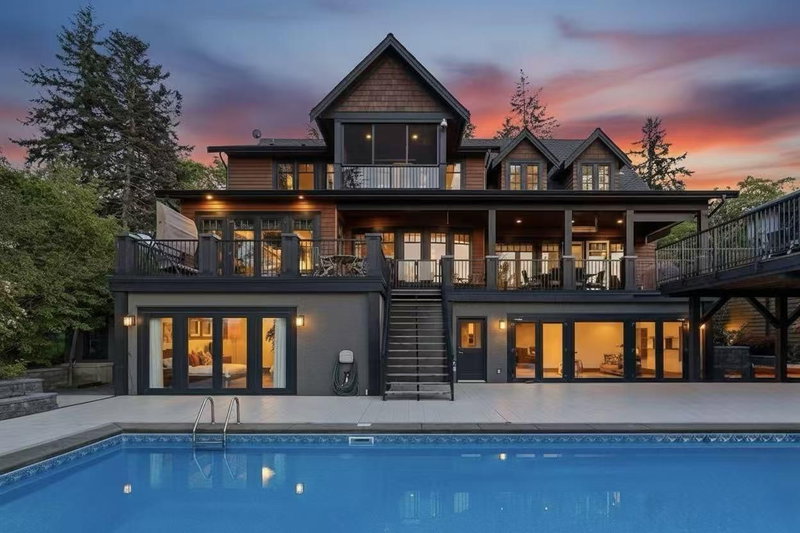 2737 CRESCENT Drive, Surrey, V4A3J9 | Image 2