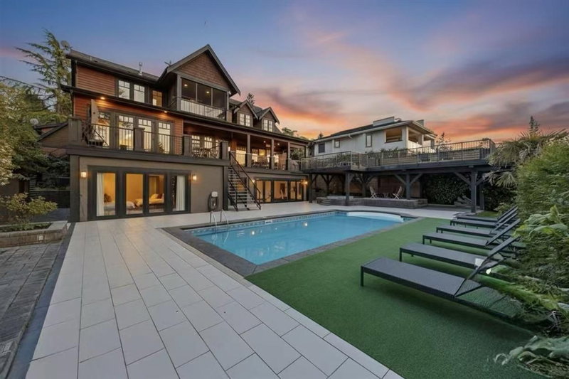 2737 CRESCENT Drive, Surrey, V4A3J9 | Image 3