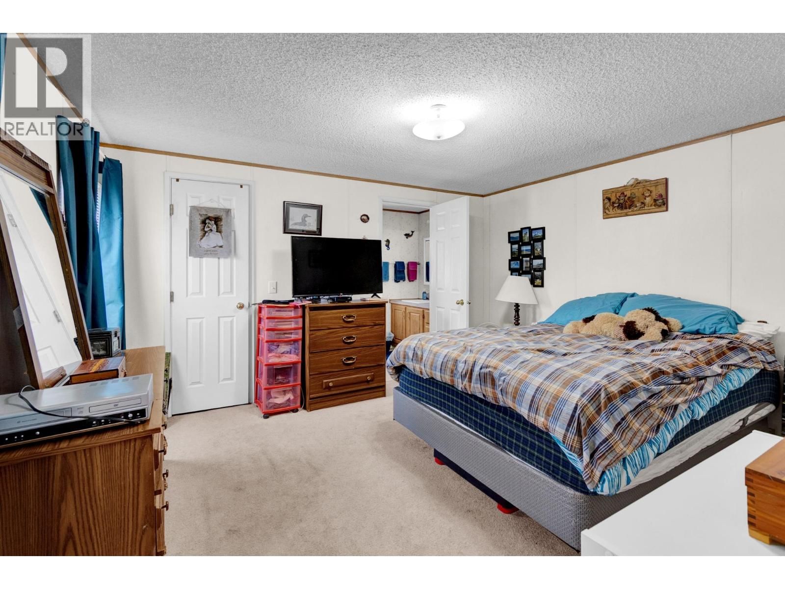 22 - 1000 INVERNESS ROAD Image 12