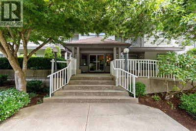 20561 113 Avenue | Maple Ridge British Columbia | Slide Image Seven
