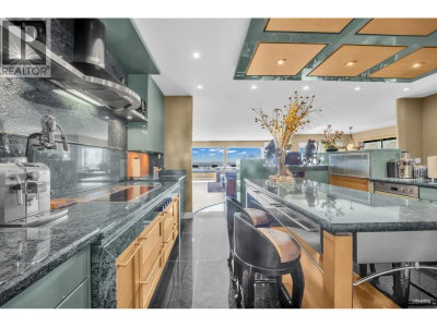 848 EYREMOUNT Drive | West Vancouver British Columbia | Slide Image Eighteen
