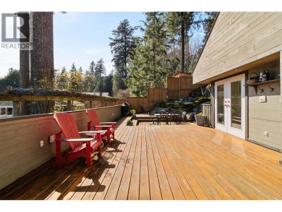 4635 CAULFEILD Drive | West Vancouver British Columbia | Slide Image Twenty-six