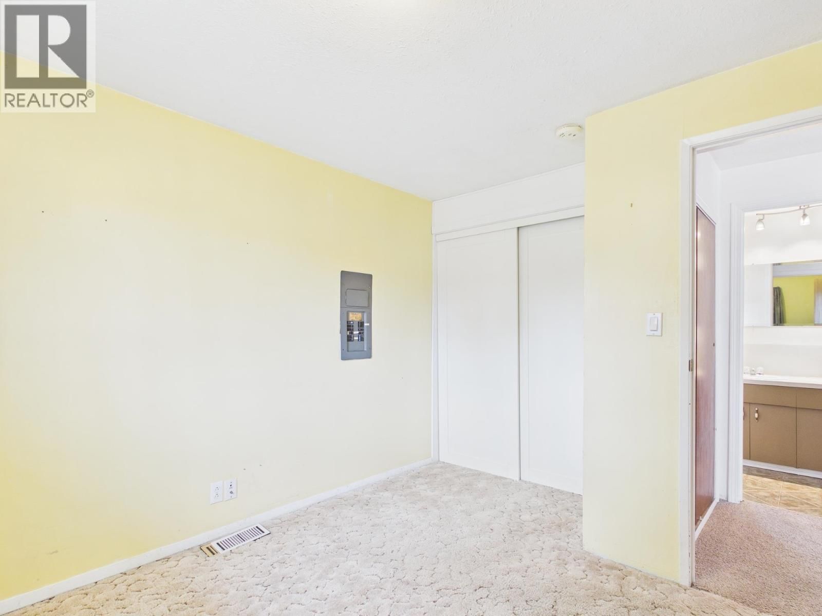 1115 DENNY ROAD Image 15