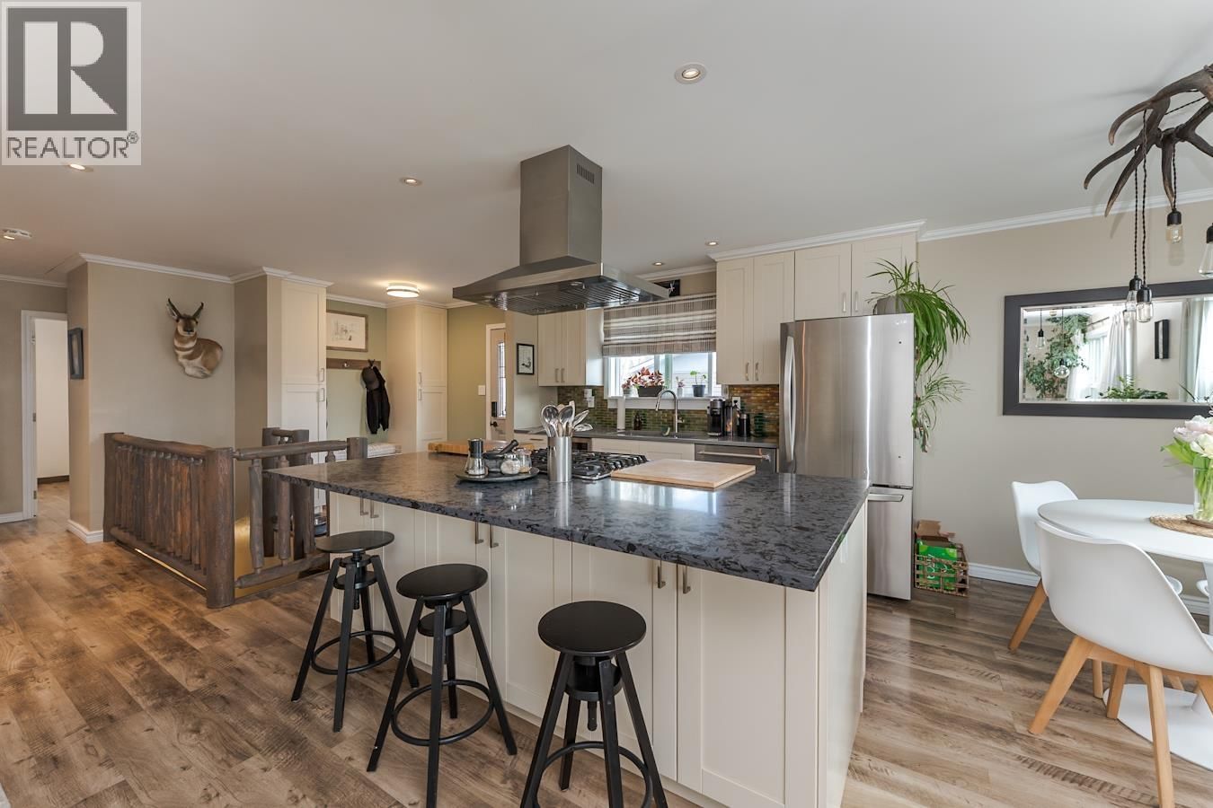 6610 ESSEX CRESCENT Image 6