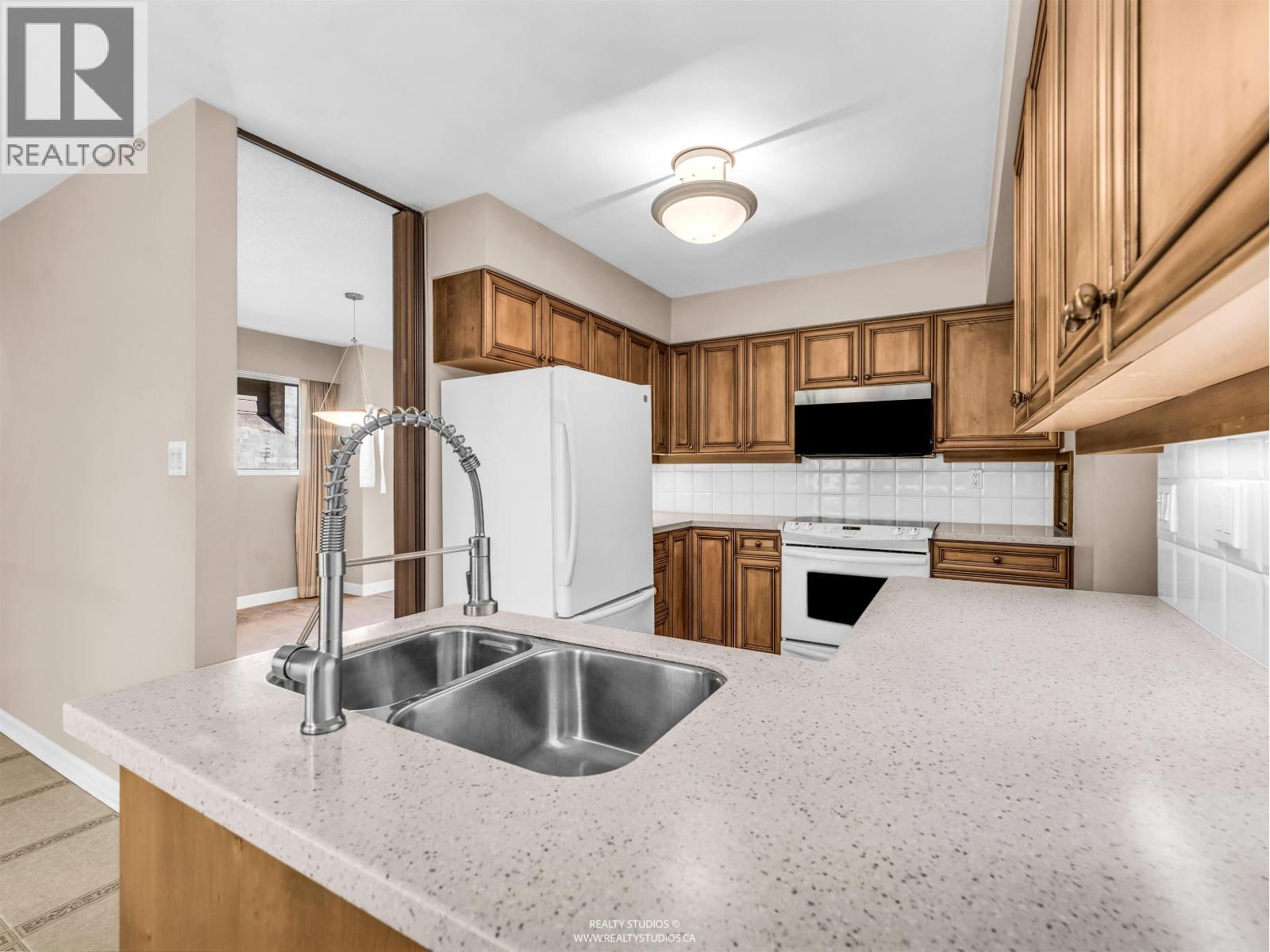 1110 LODGE ROAD Image 11