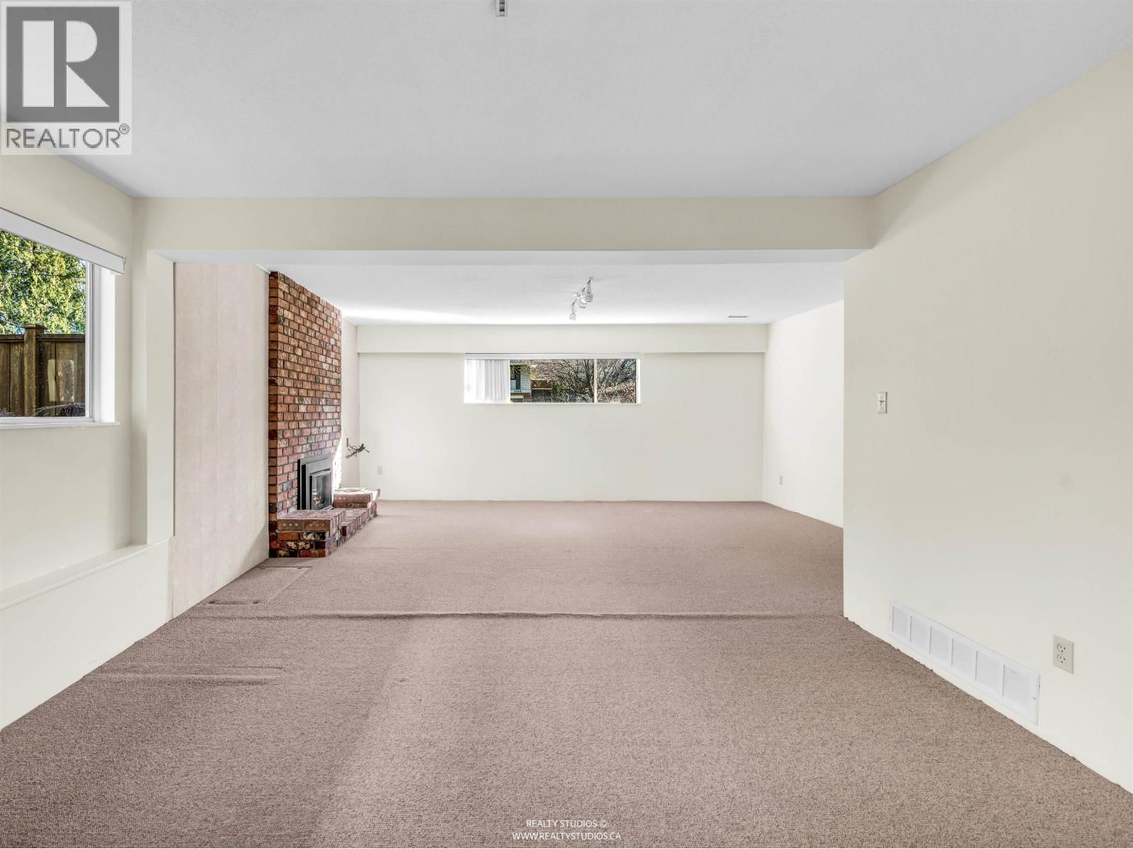 1110 LODGE ROAD Image 29