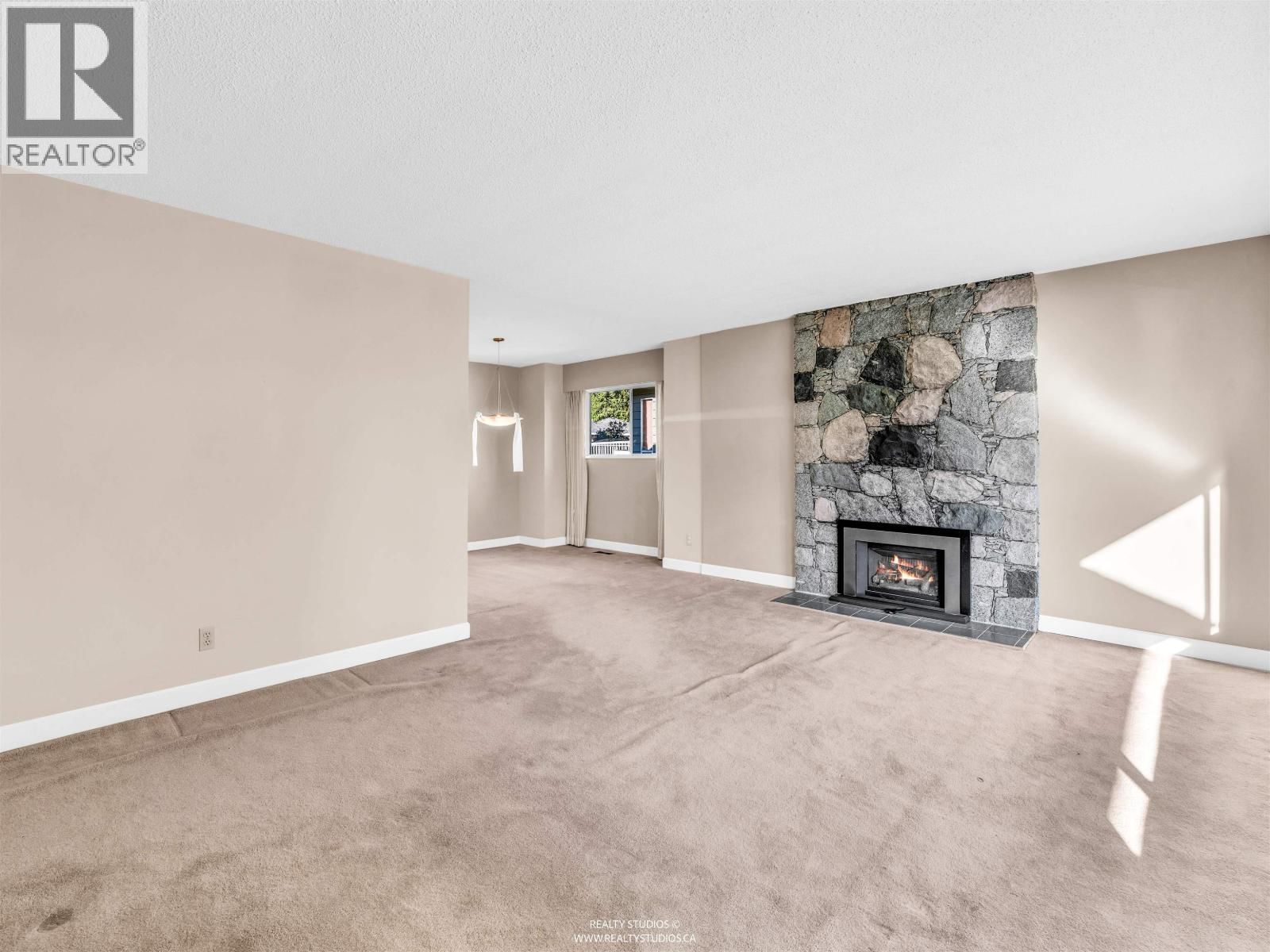 1110 LODGE ROAD Image 6