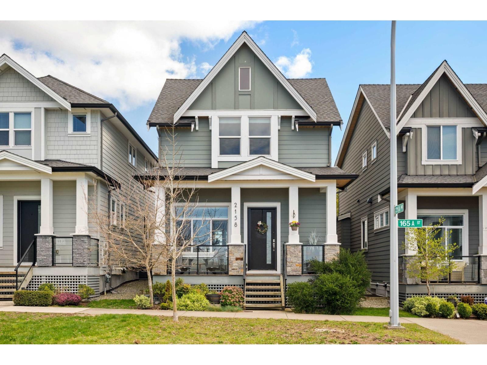 2158 165A STREET Image 1