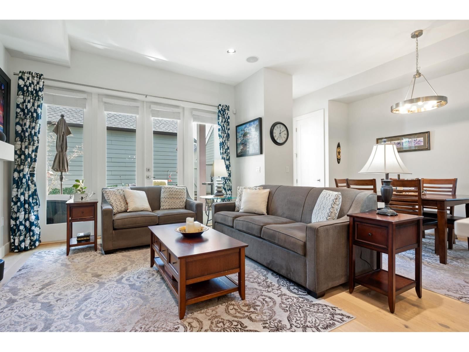 2158 165A STREET Image 3