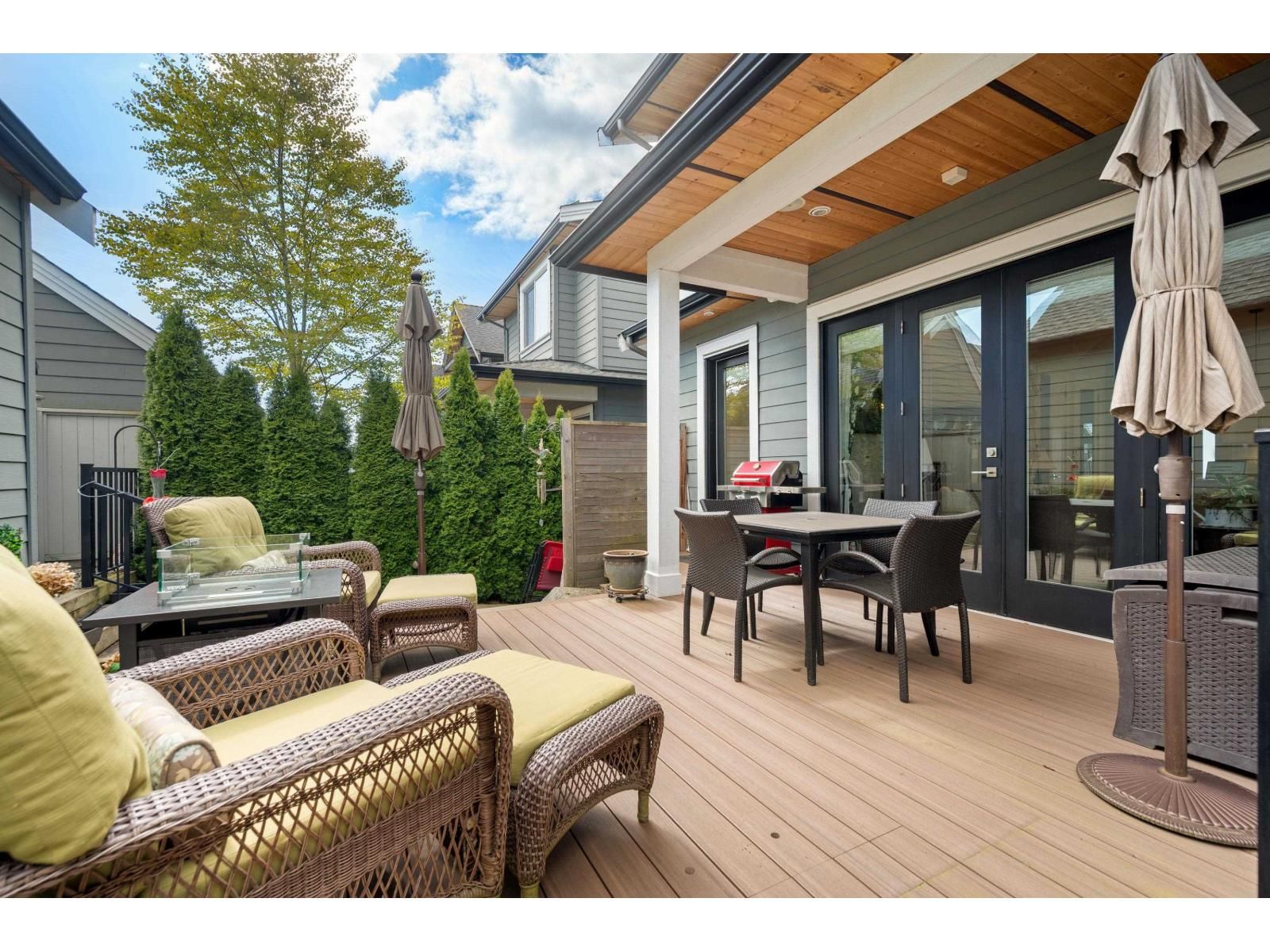 2158 165A STREET Image 35