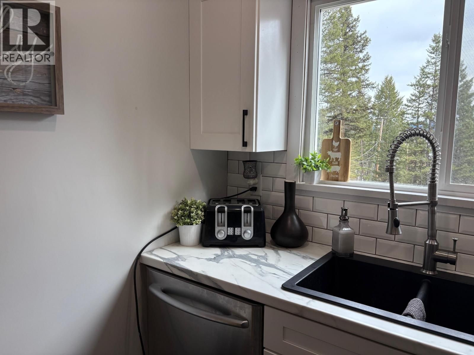 7665 BURGESS ROAD Image 25