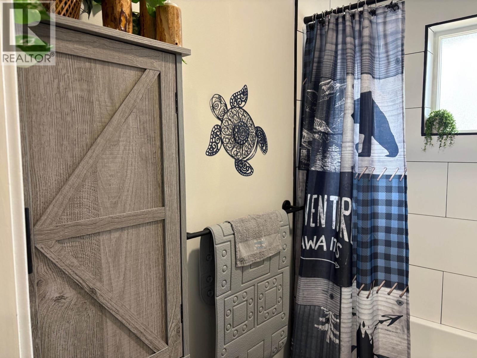 7665 BURGESS ROAD Image 31