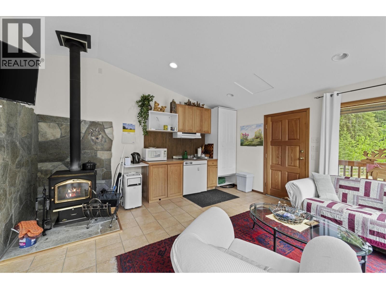 6649 SVEN ROAD Image 39