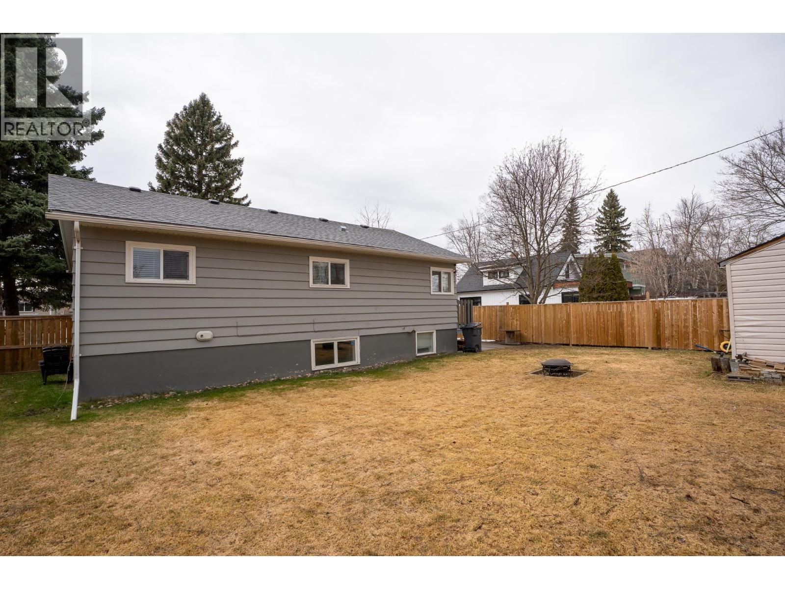 396 BURDEN STREET Image 25