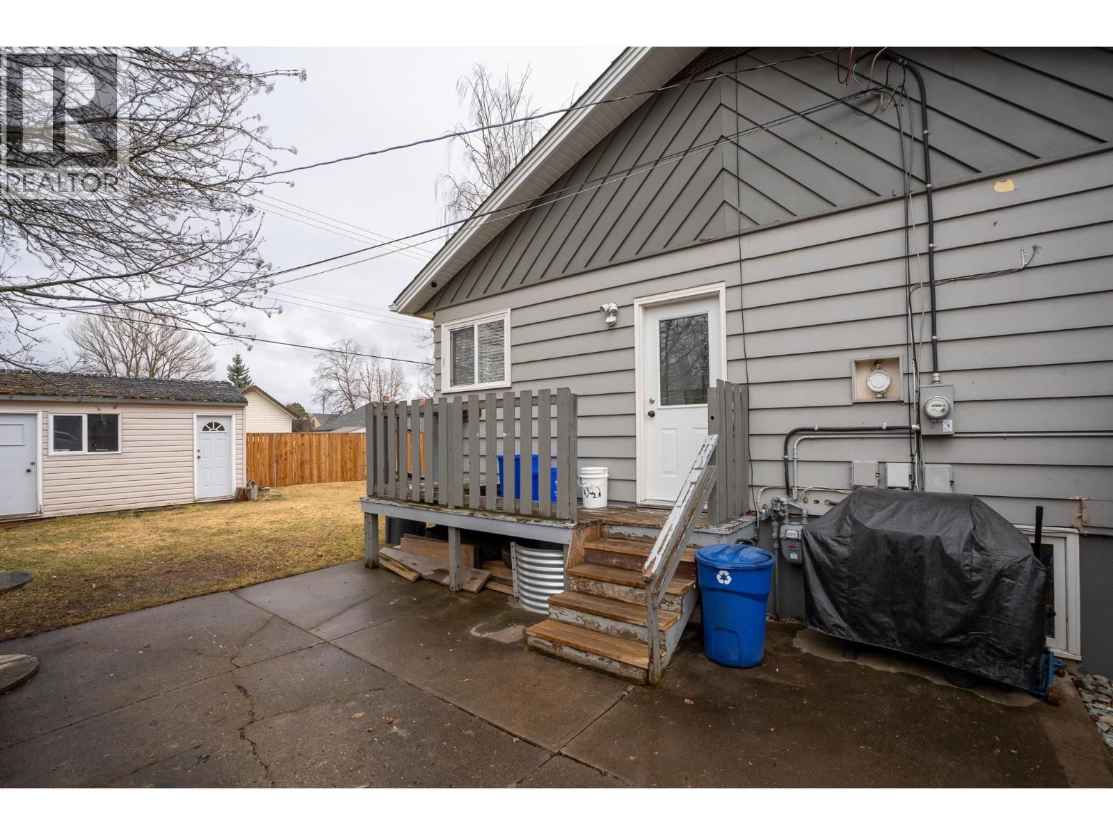 396 BURDEN STREET Image 27