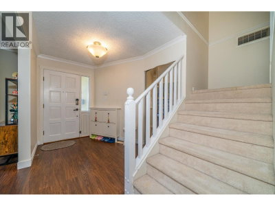 9288 ROMANIUK Drive | Richmond British Columbia | Slide Image Nine