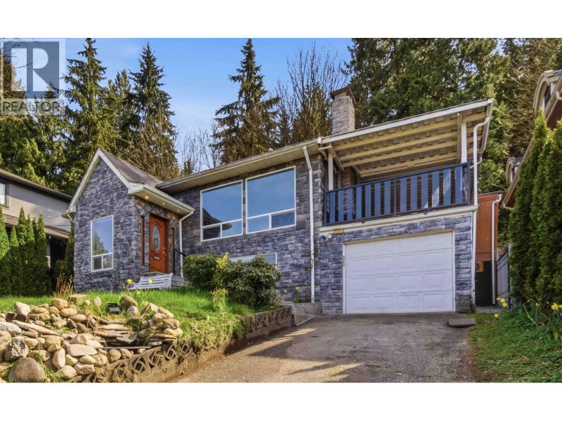 2331 HENRY Street Port Moody British Columbia, V3H 2J4 - 5 Bedrooms Home For Sale