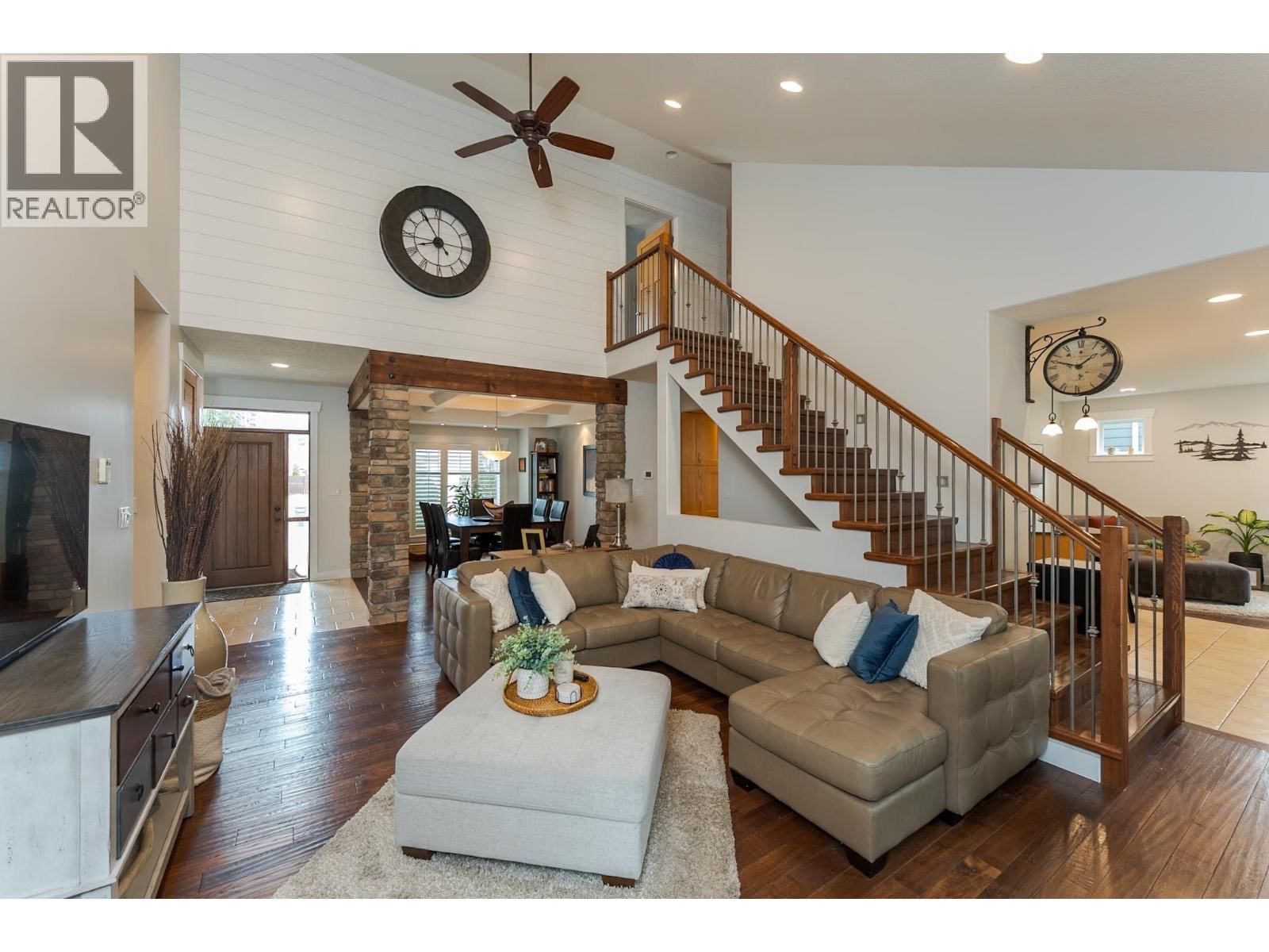 7613 LOEDEL CRESCENT Image 6