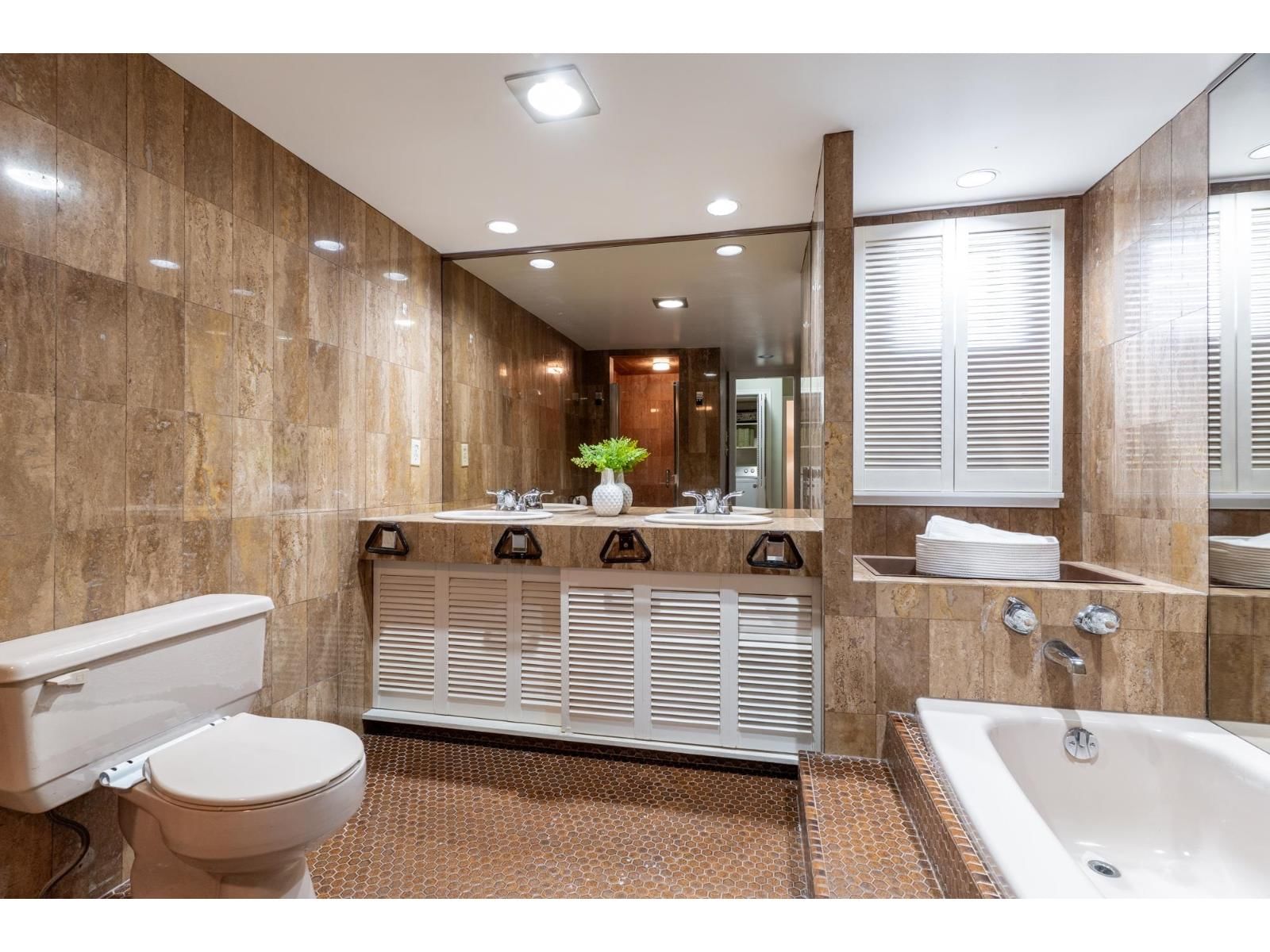 8649 SUNBURY PLACE Image 26