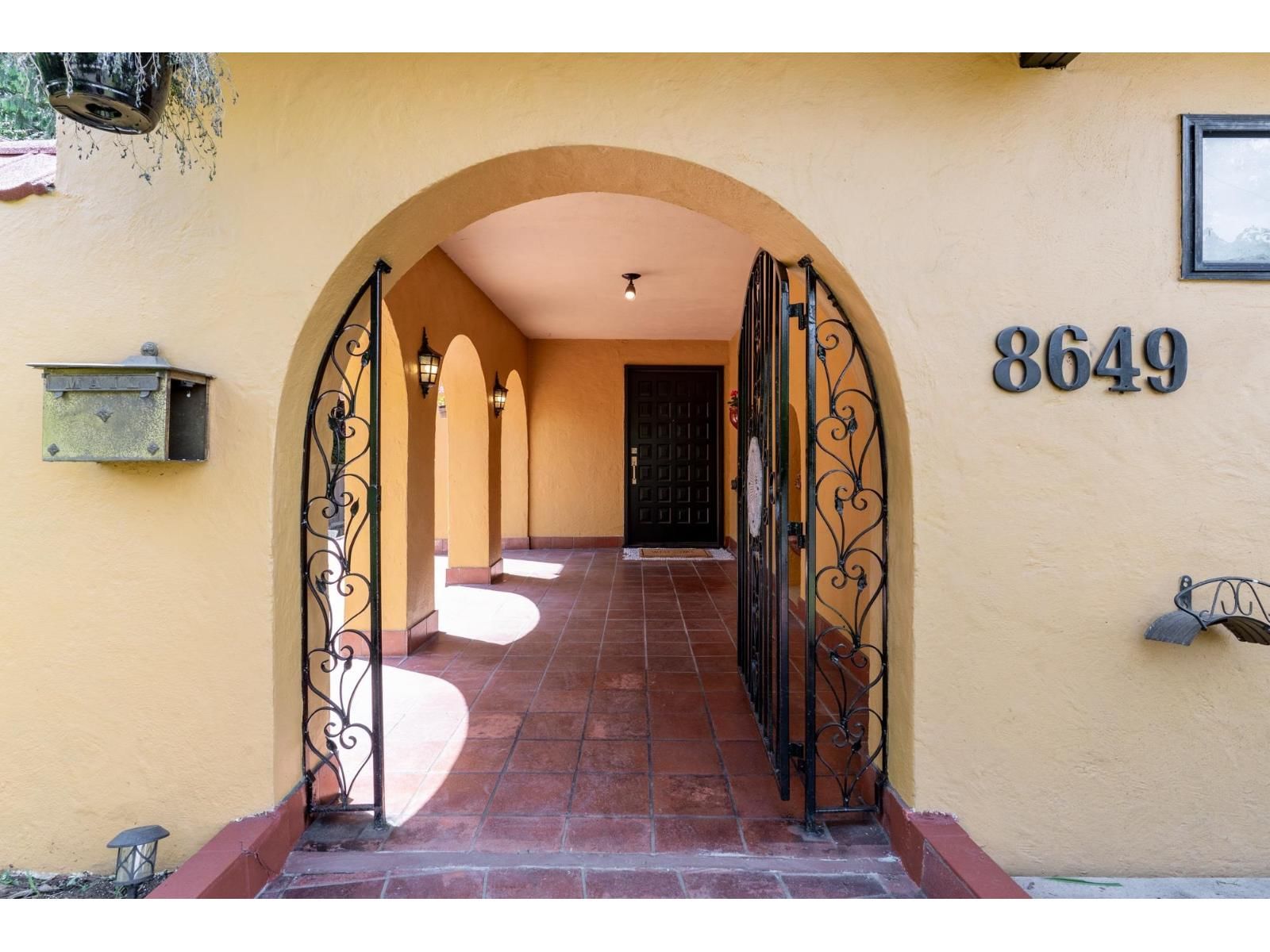 8649 SUNBURY PLACE Image 3