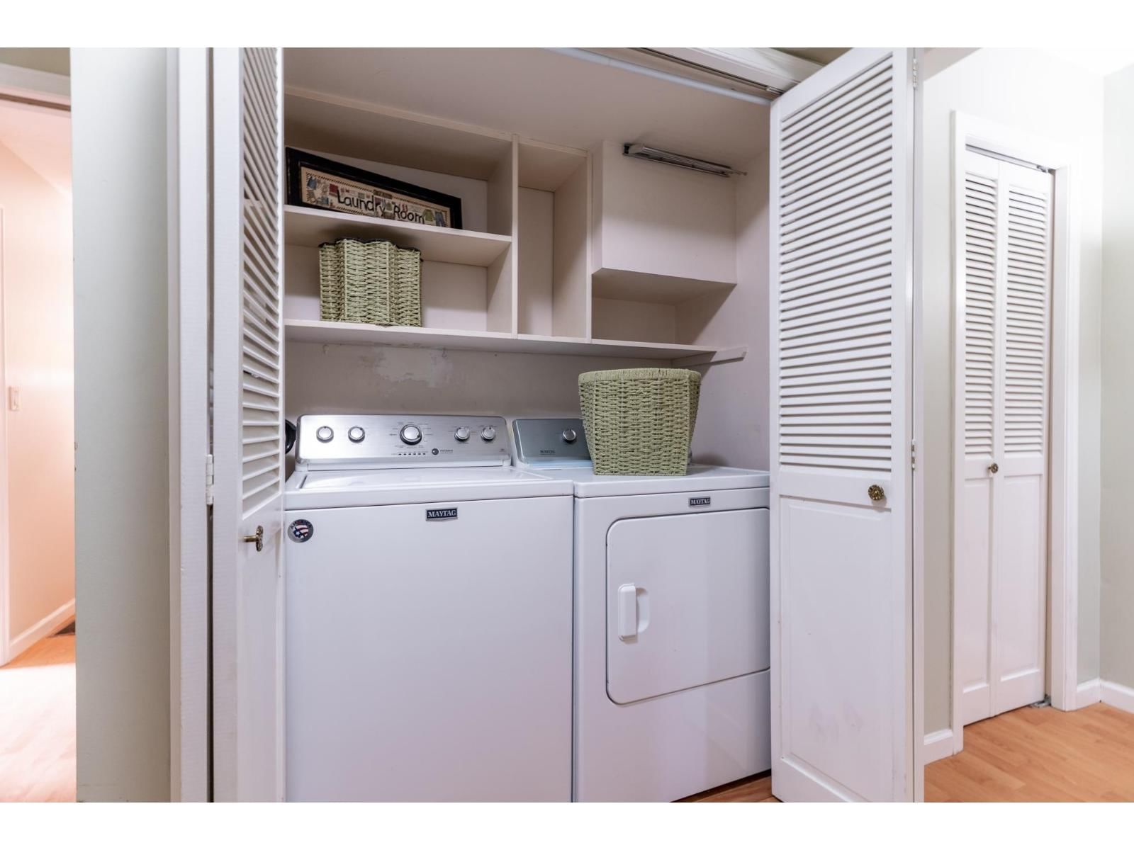 8649 SUNBURY PLACE Image 31