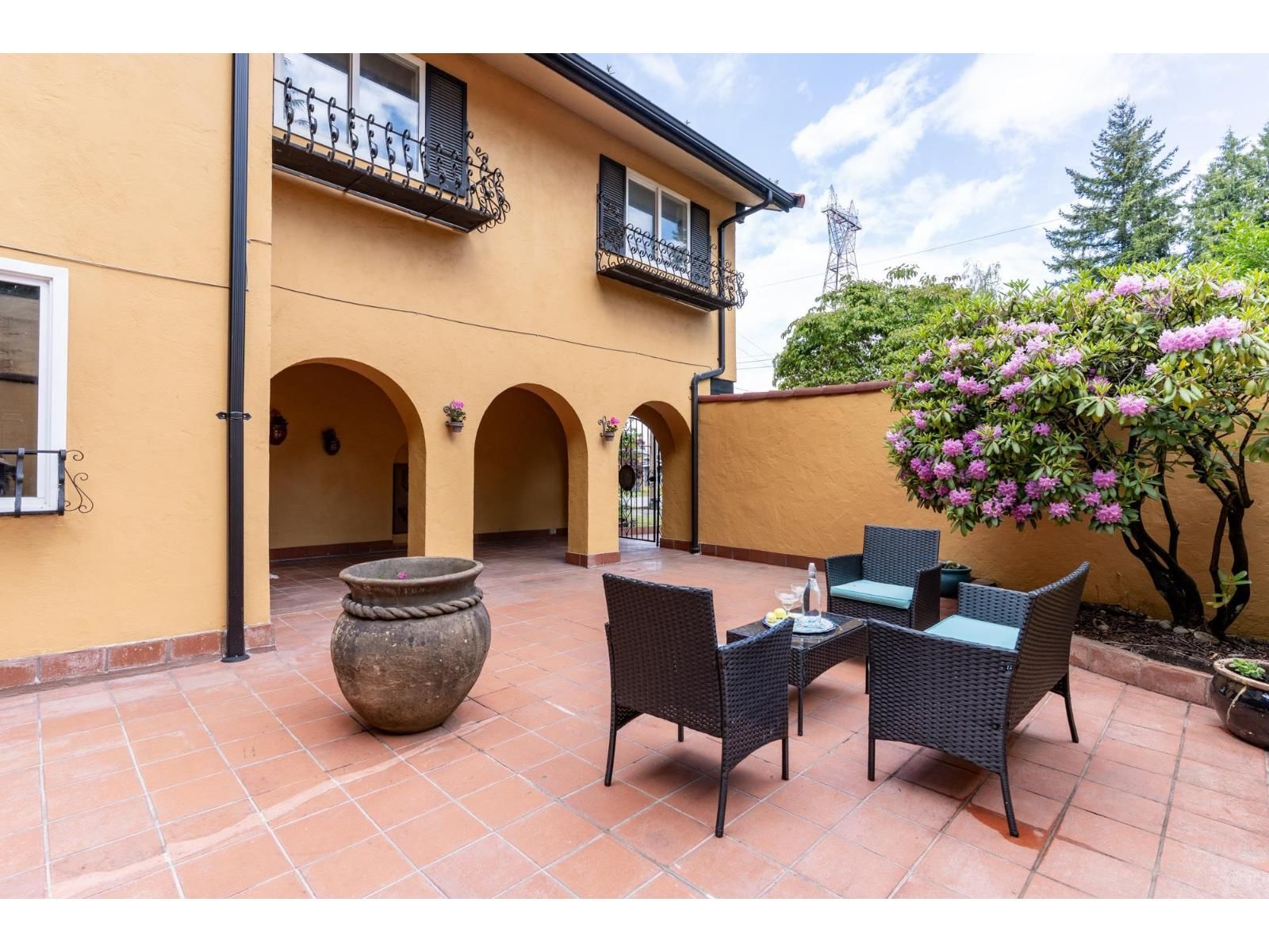 8649 SUNBURY PLACE Image 35