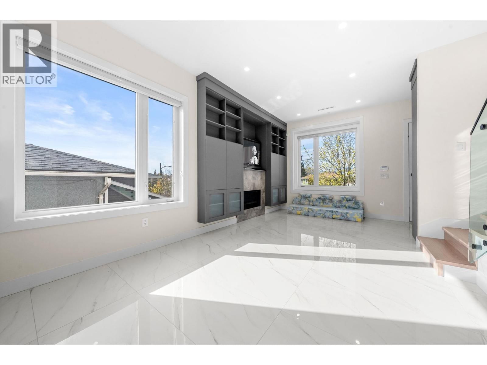 1548 41ST AVENUE Image 12