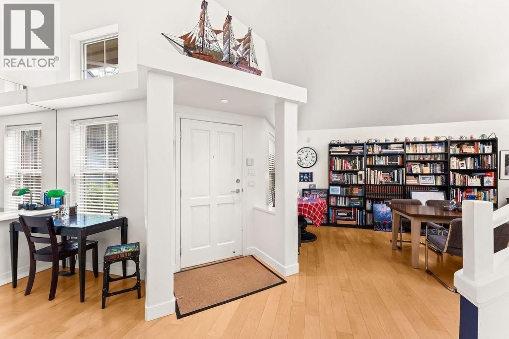 29 - 1550 LARKHALL CRESCENT Image 8