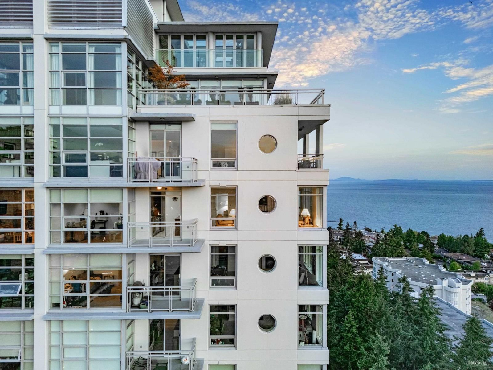 1904 - 15152 RUSSELL AVENUE Image 7