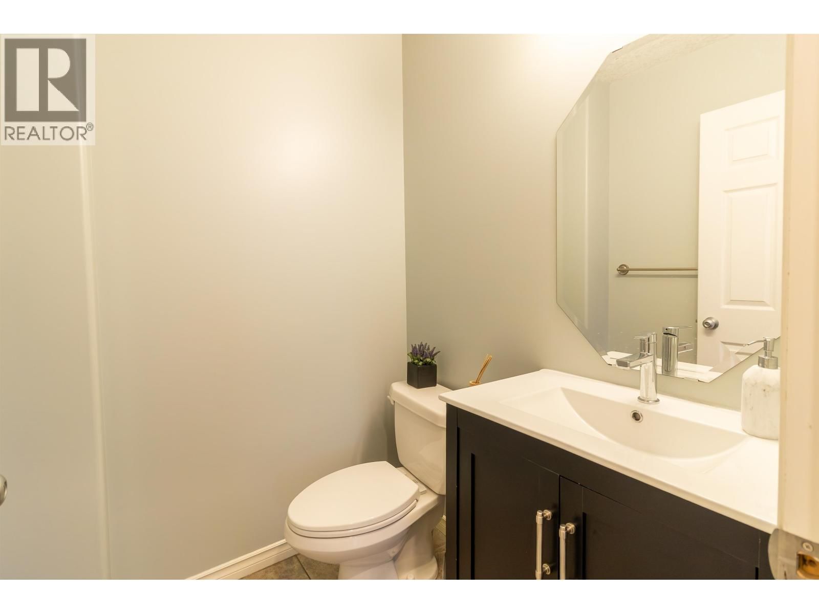 3259 VISTA VIEW ROAD Image 9