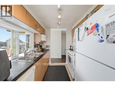 193 AQUARIUS Mews | Vancouver British Columbia | Slide Image Twenty-two