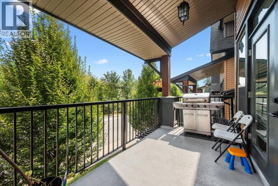 10525 240 Street | Maple Ridge British Columbia | Slide Image Sixteen