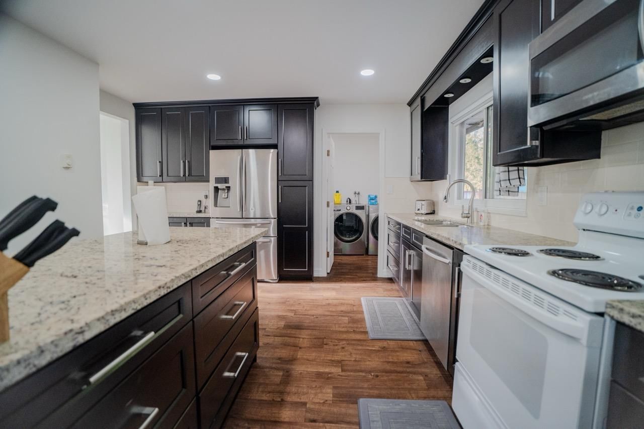 6154 130B STREET Image 6