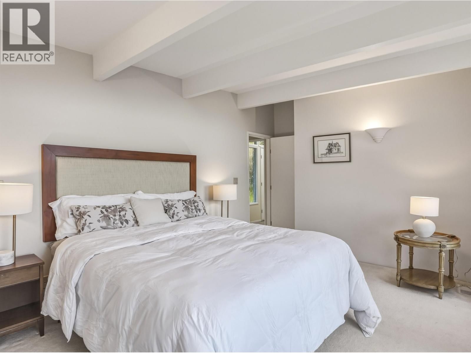 680 ST. ANDREWS ROAD Image 14