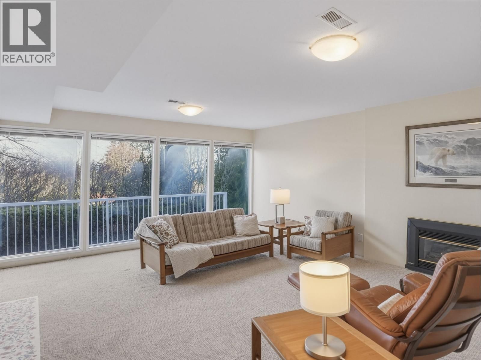 680 ST. ANDREWS ROAD Image 20