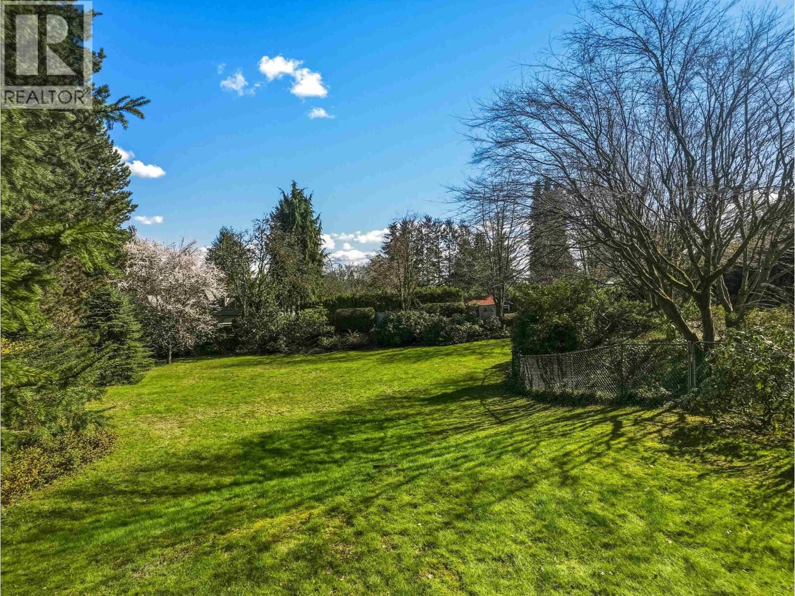 680 ST. ANDREWS ROAD Image 31