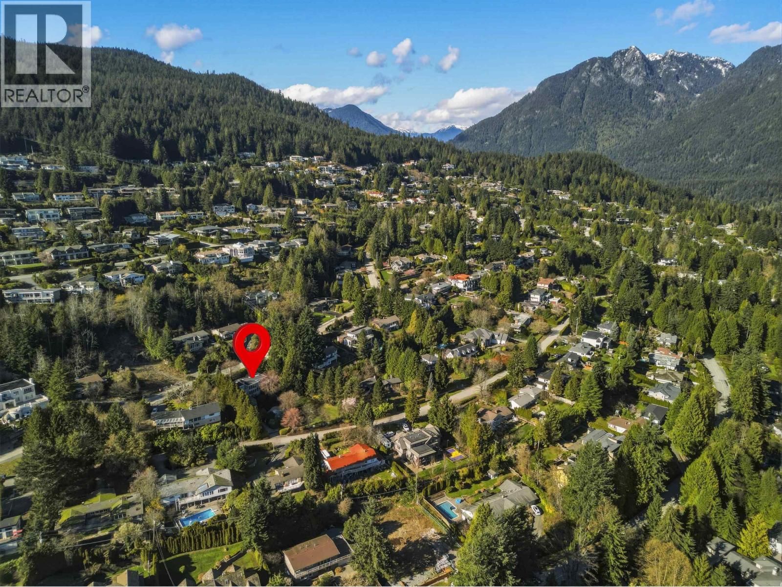 680 ST. ANDREWS ROAD Image 38