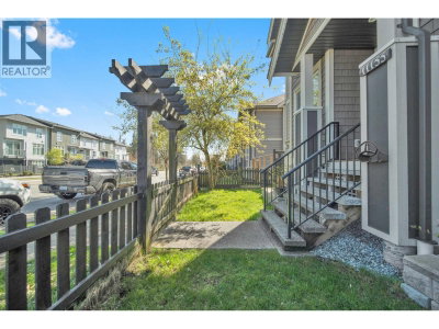 11155 240 Street | Maple Ridge British Columbia | Slide Image Forty