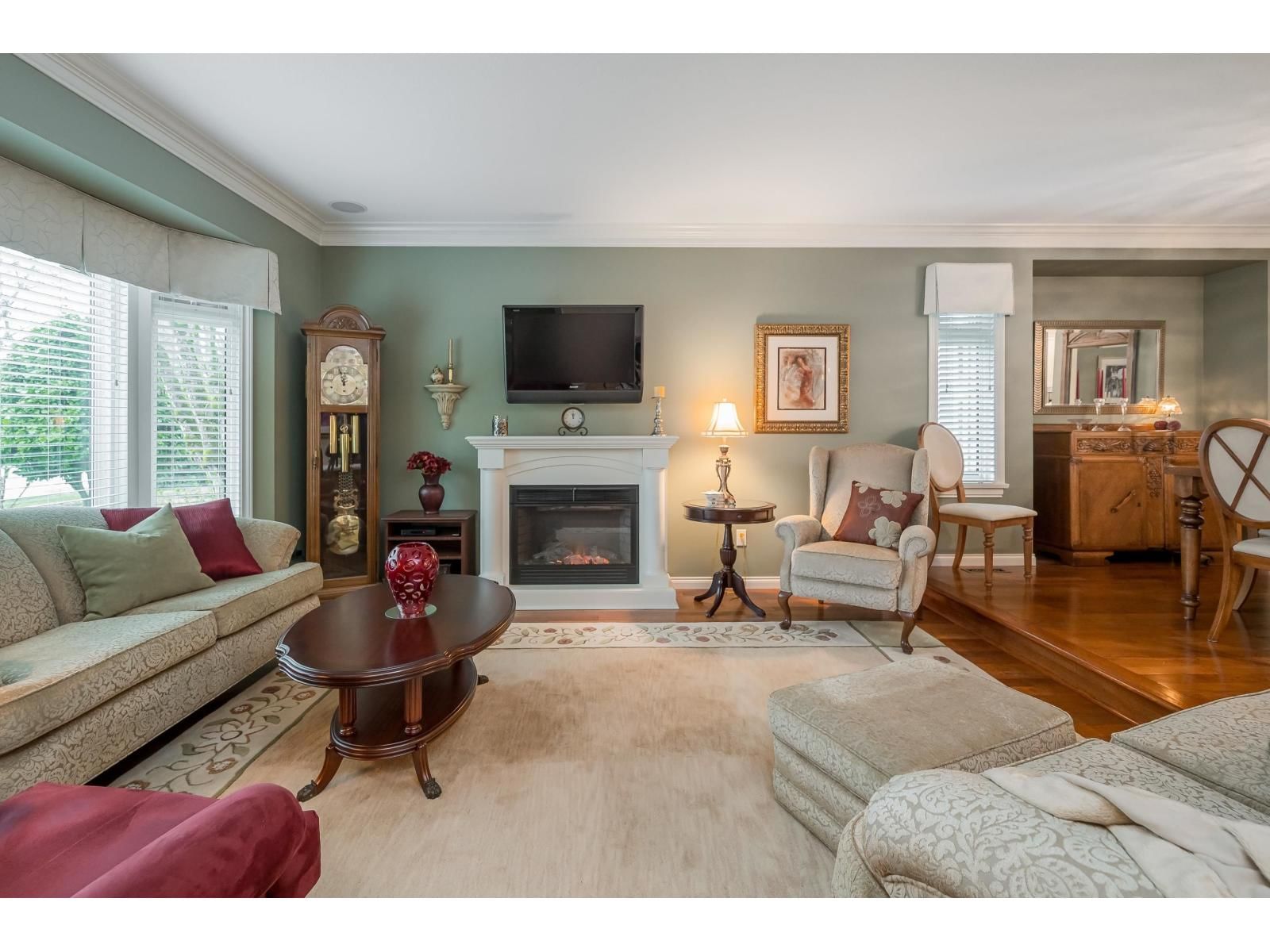 15496 93 AVENUE Image 14