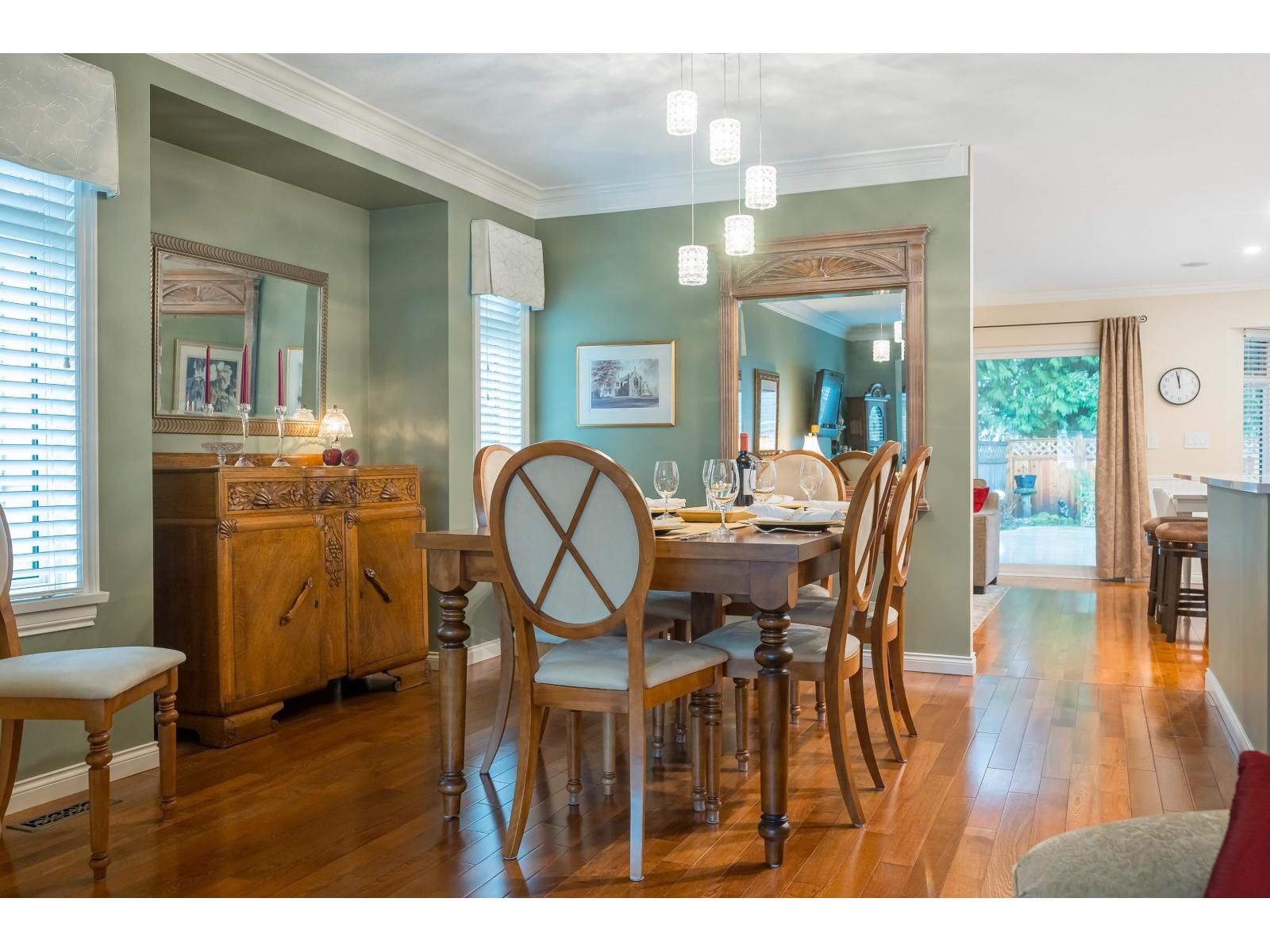 15496 93 AVENUE Image 16