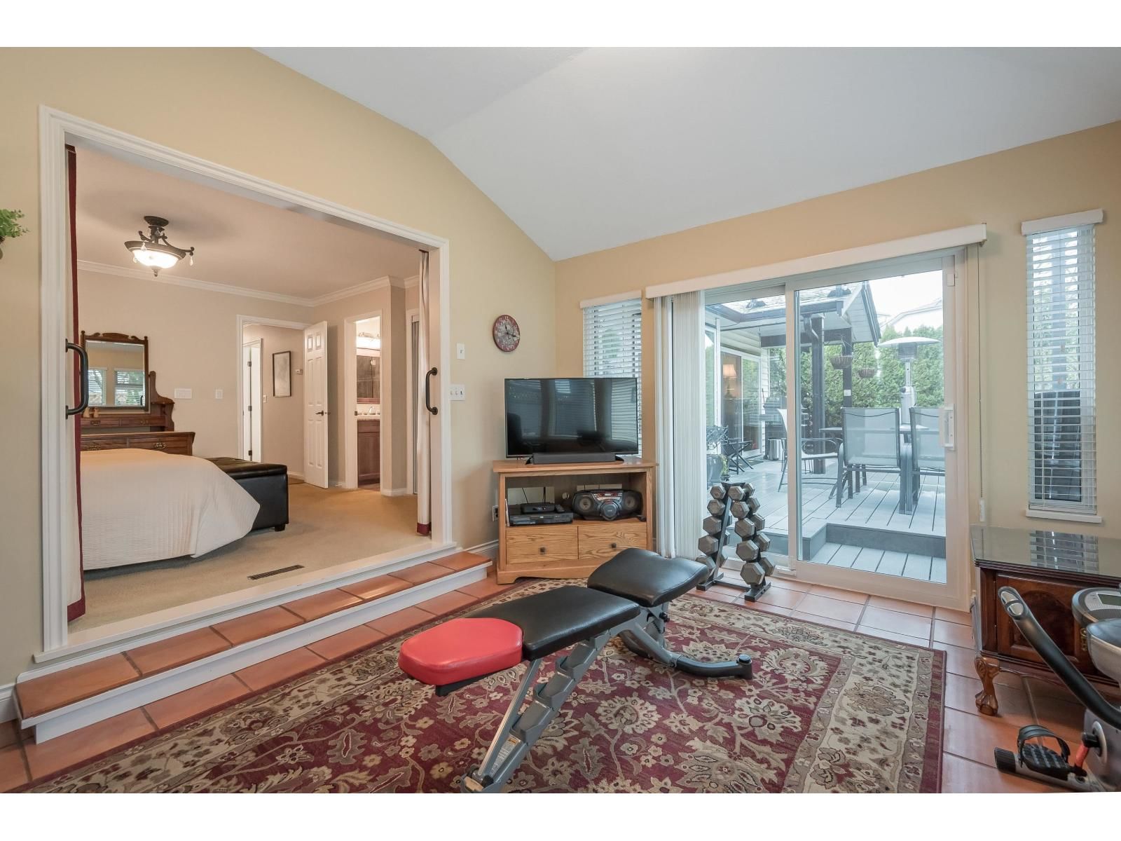 15496 93 AVENUE Image 23