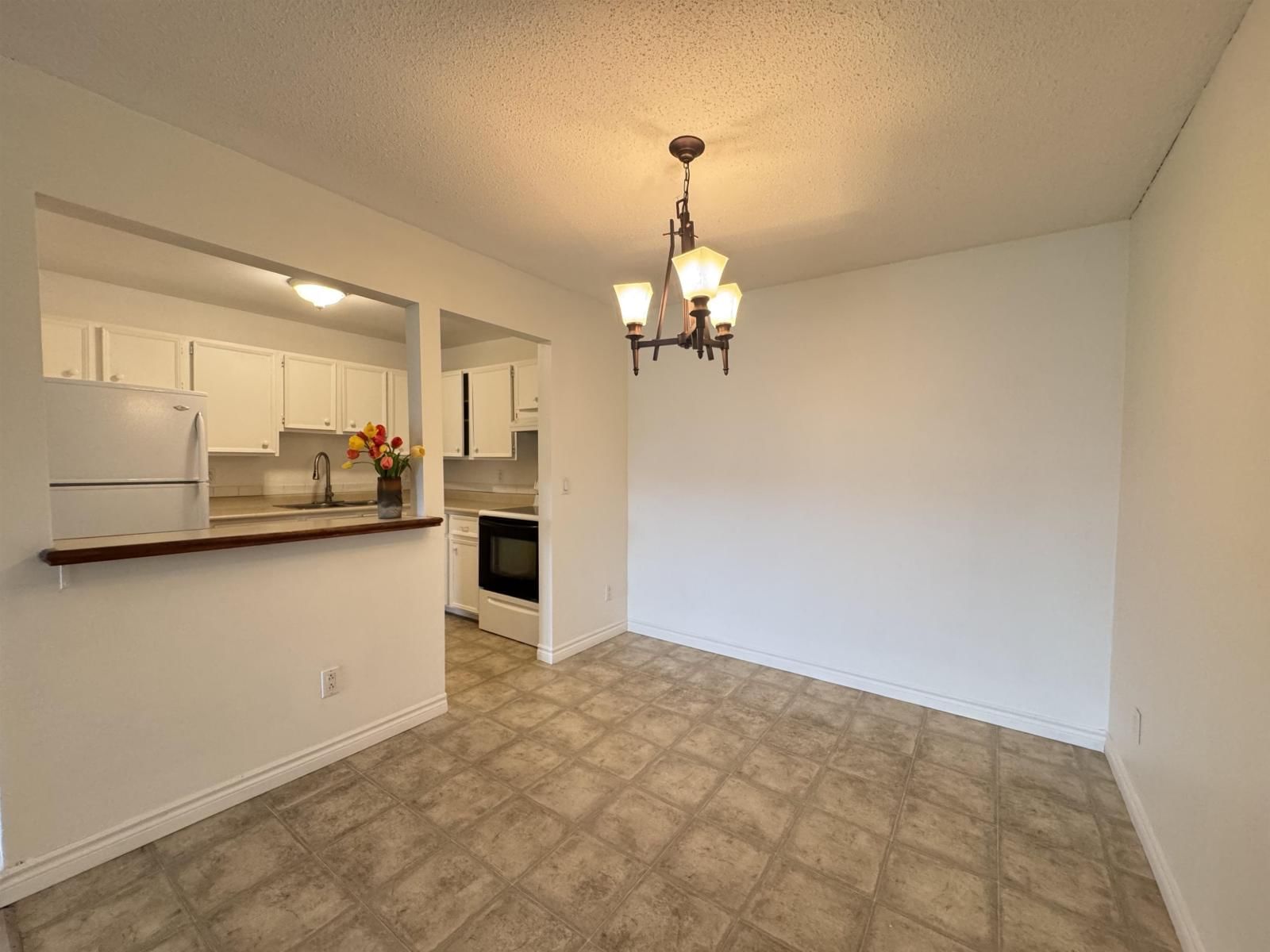 126 - 32850 GEORGE FERGUSON WAY Image 8