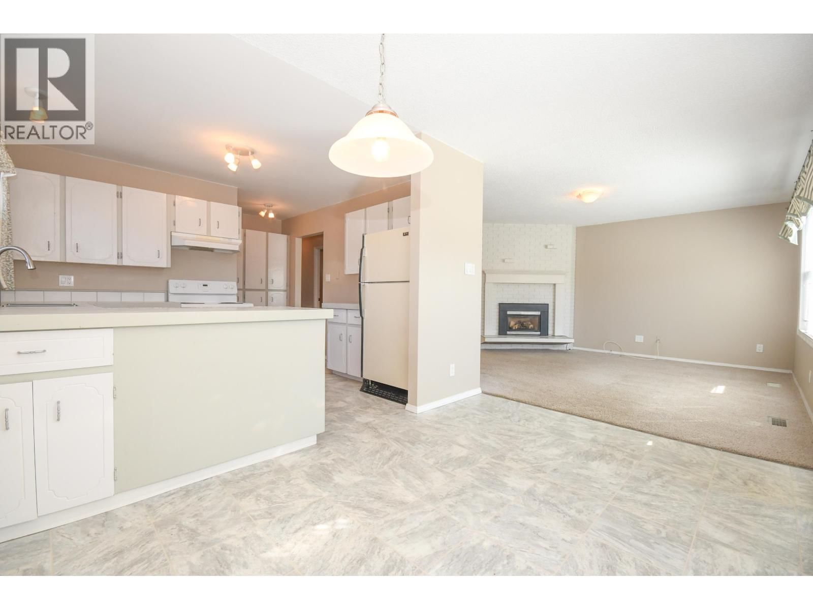 310 CORLESS CRESCENT Image 19