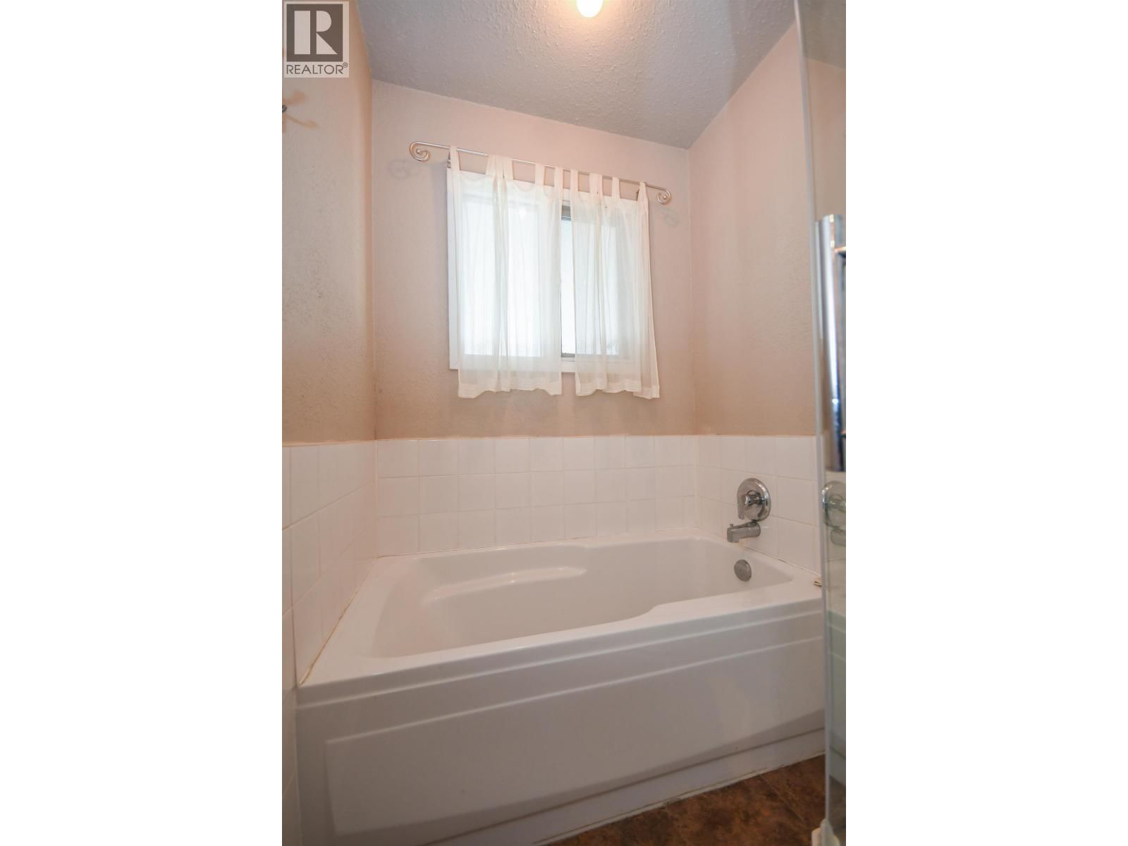 310 CORLESS CRESCENT Image 25